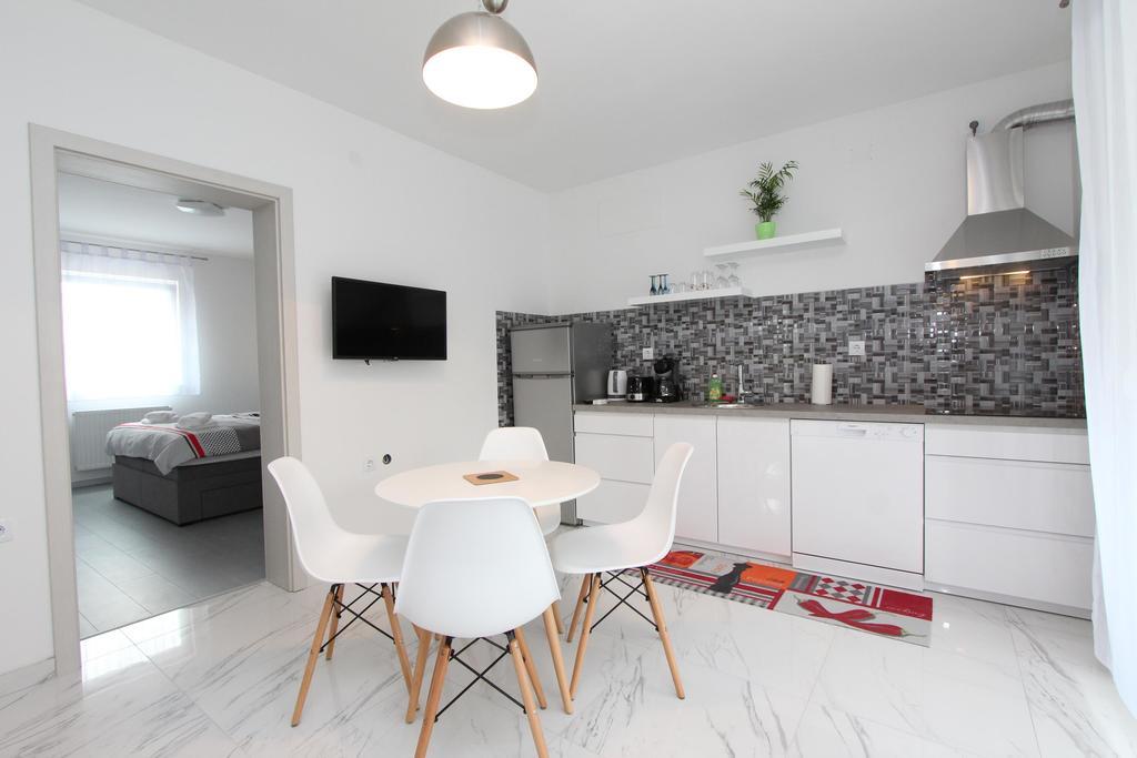 Apartment Karlo 1 Rovinj Bagian luar foto